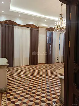 Satılır 5 otaqlı mənzil 250 m²