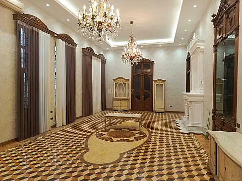Satılır 5 otaqlı mənzil 250 m² — Bakı, Sahil qəs. 5 otaq 250.00 m²