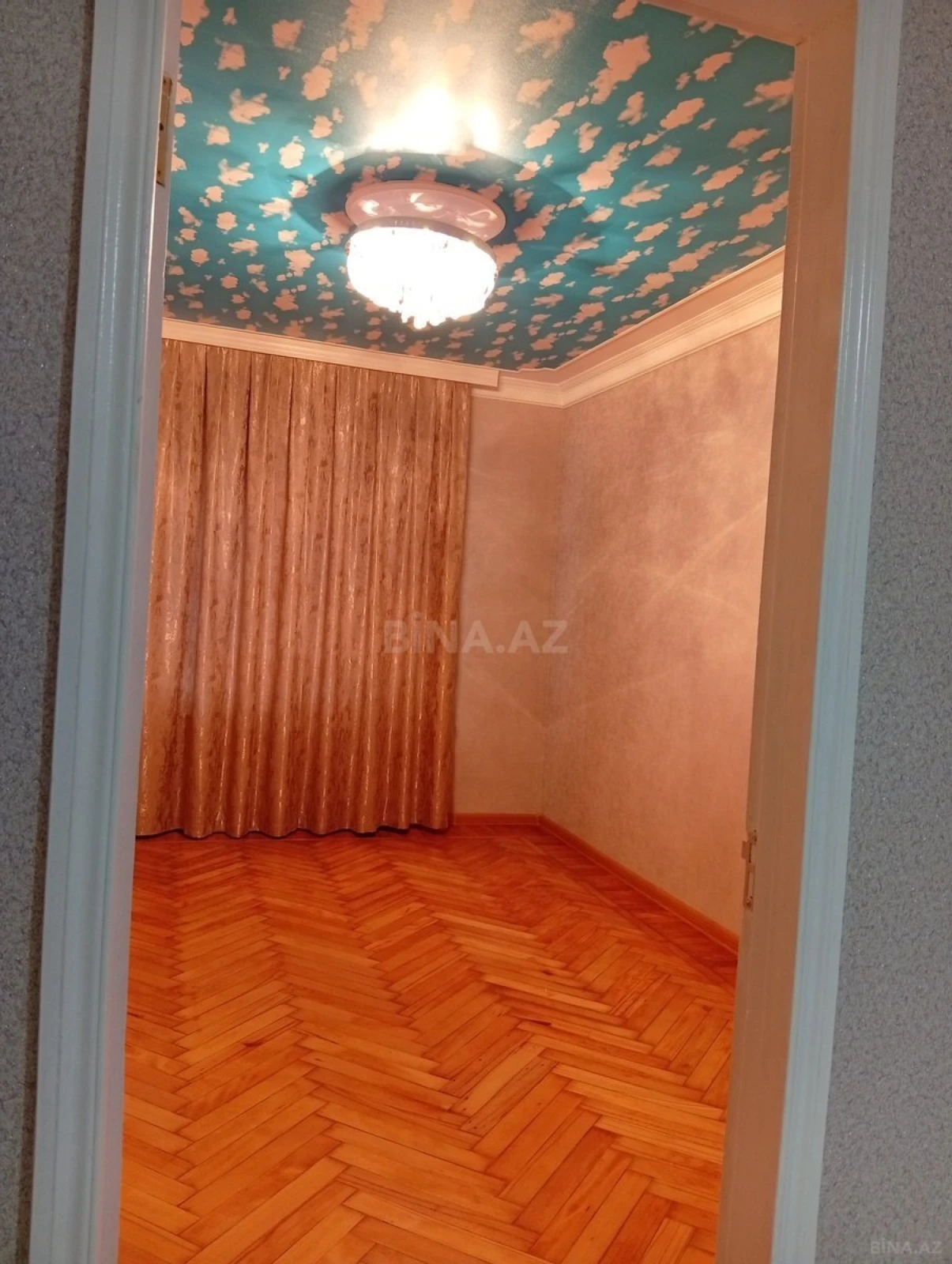 Satılır 2 otaqlı mənzil 65 m²