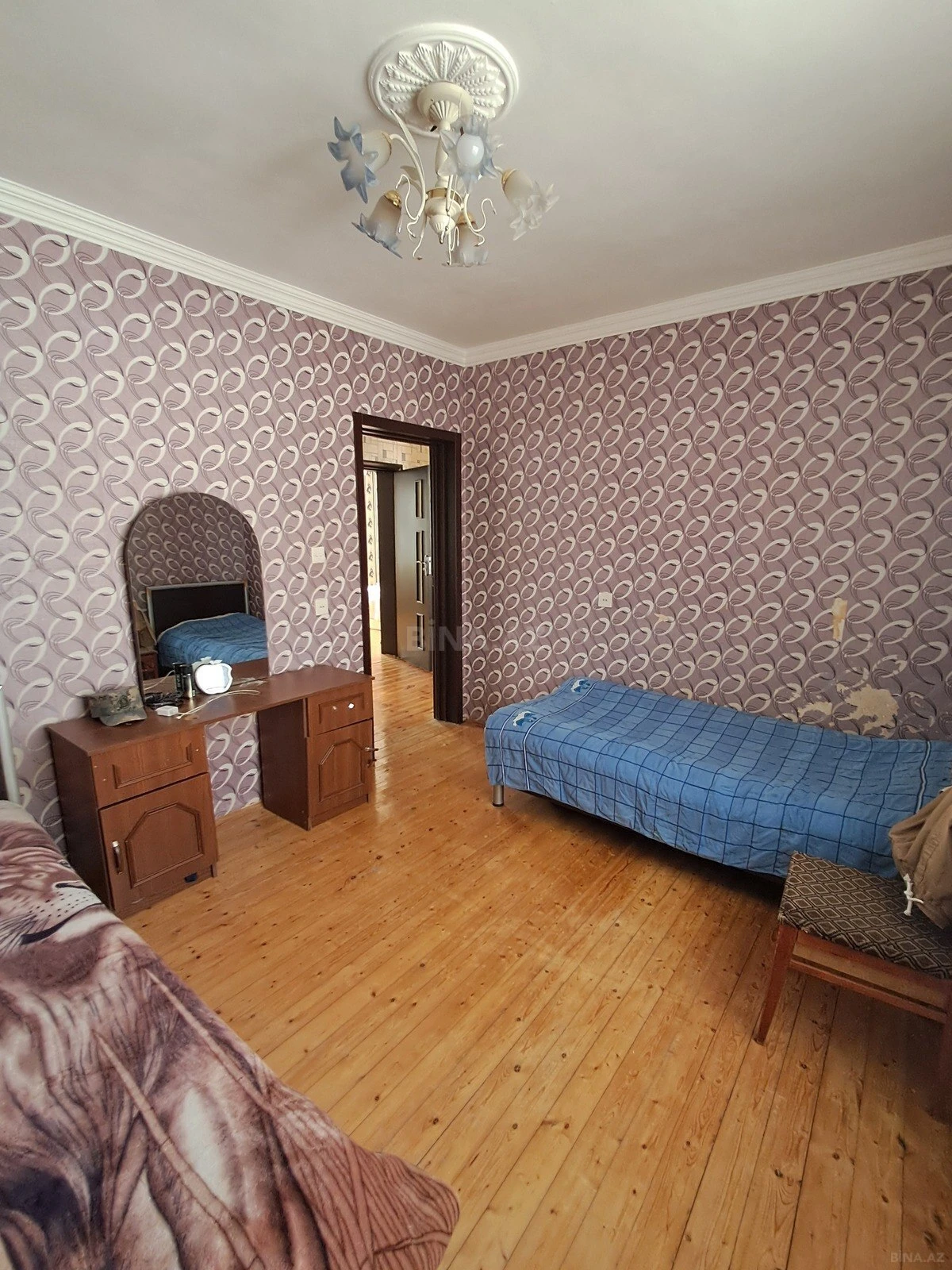 Satılır 5 otaqlı həyət evi 160 m²