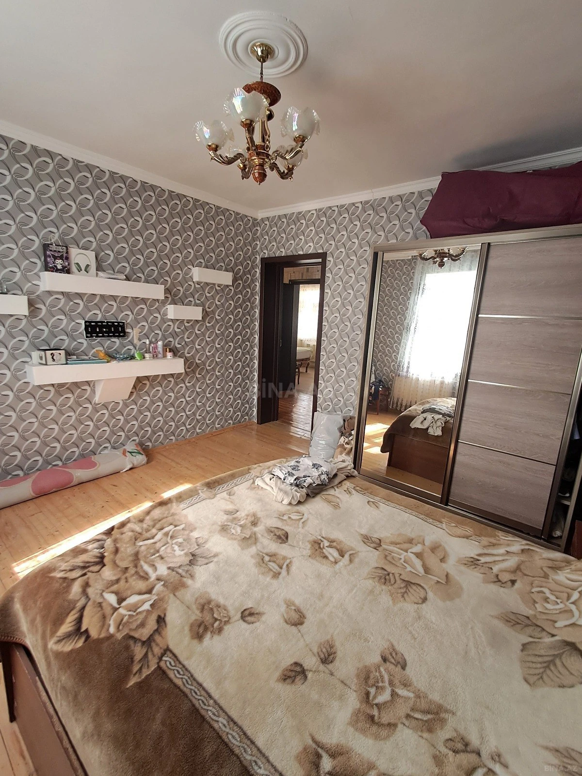 Satılır 5 otaqlı həyət evi 160 m²