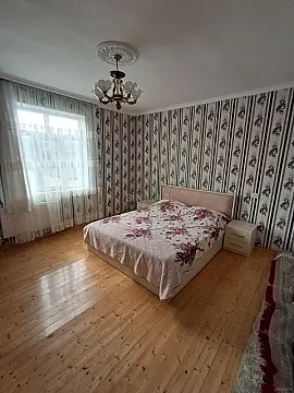 Satılır 5 otaqlı həyət evi 160 m²