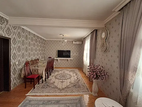 Satılır 5 otaqlı həyət evi 160 m²