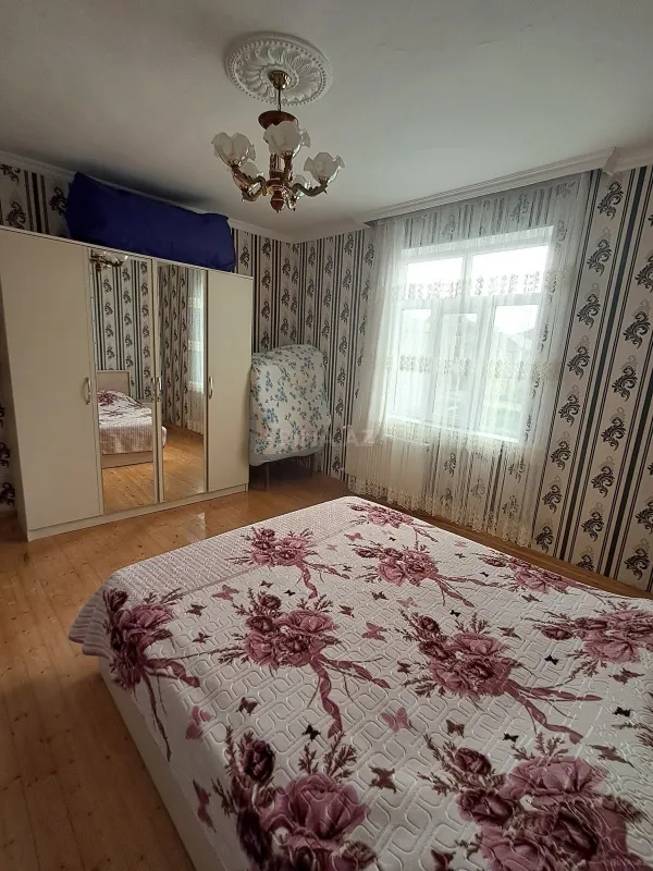 Satılır 5 otaqlı həyət evi 160 m²