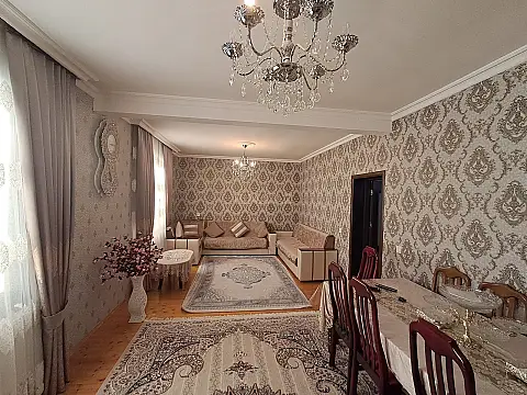 Satılır 5 otaqlı həyət evi 160 m²