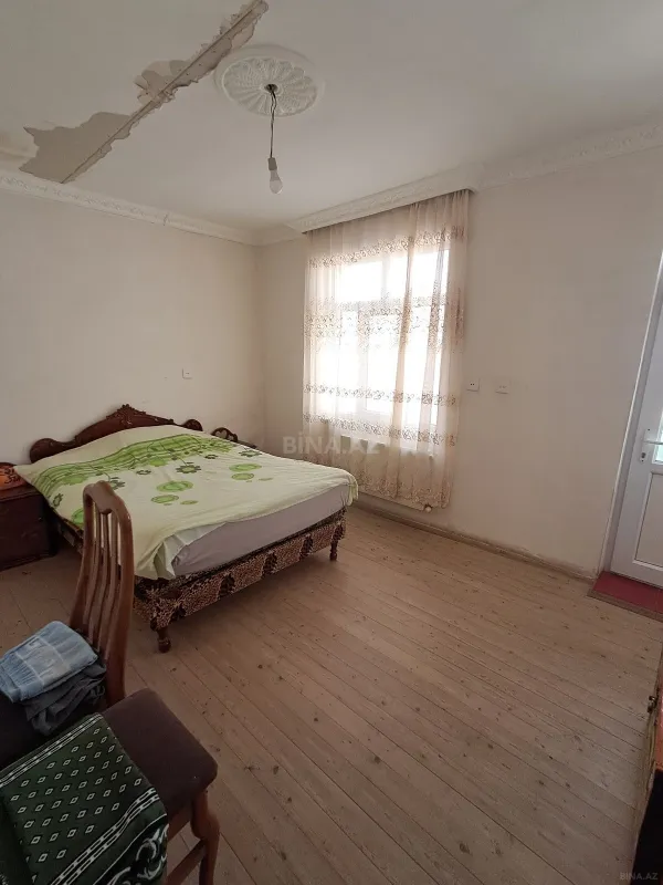 Satılır 5 otaqlı həyət evi 160 m²