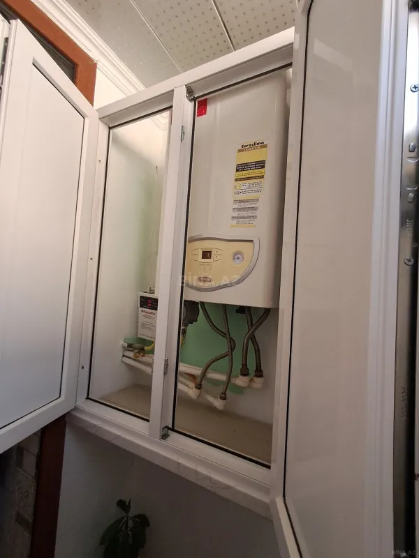 Satılır 5 otaqlı həyət evi 160 m²