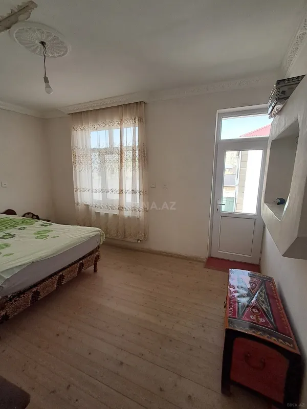 Satılır 5 otaqlı həyət evi 160 m²
