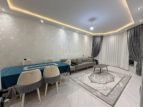 Satılır 6 otaqlı həyət evi 200 m²