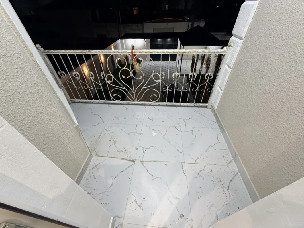 Satılır 6 otaqlı həyət evi 200 m²