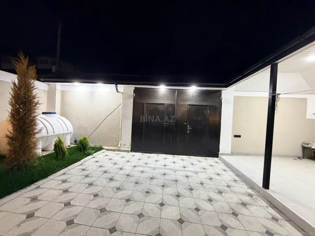 Satılır 6 otaqlı həyət evi 200 m²