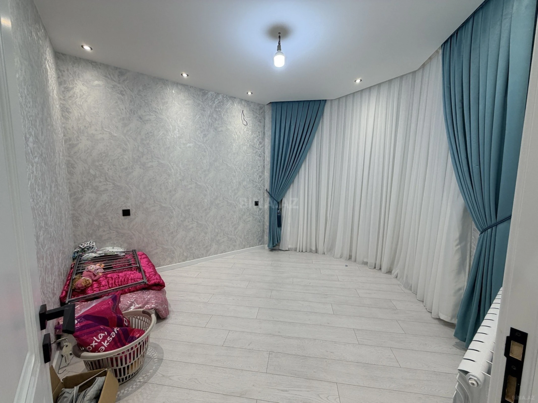 Satılır 6 otaqlı həyət evi 200 m²