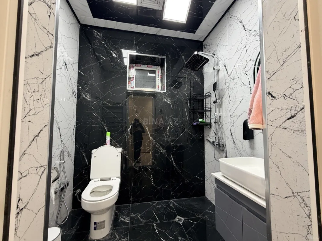 Satılır 6 otaqlı həyət evi 200 m²