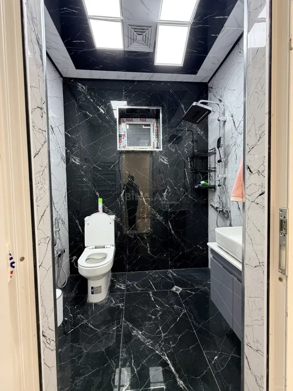 Satılır 6 otaqlı həyət evi 200 m²