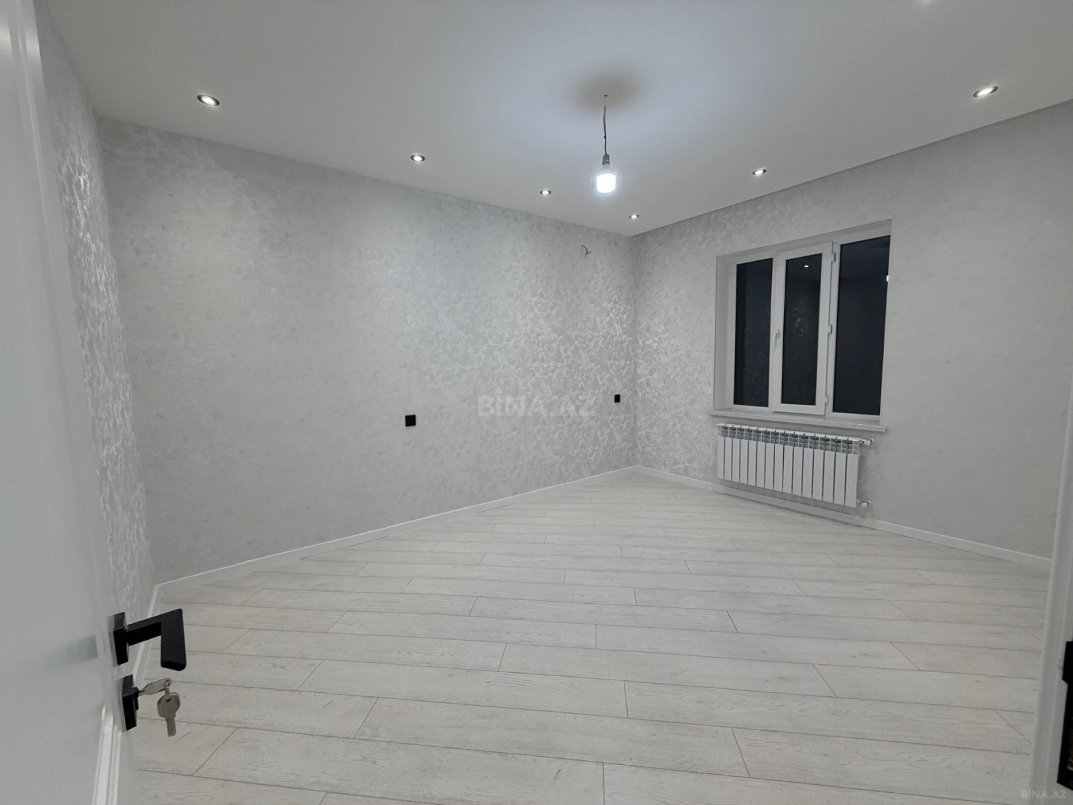 Satılır 6 otaqlı həyət evi 200 m²