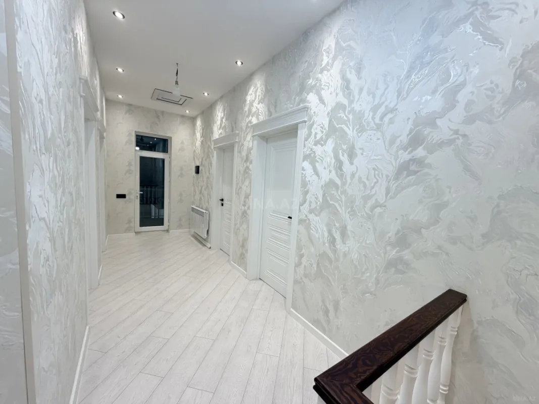 Satılır 6 otaqlı həyət evi 200 m²