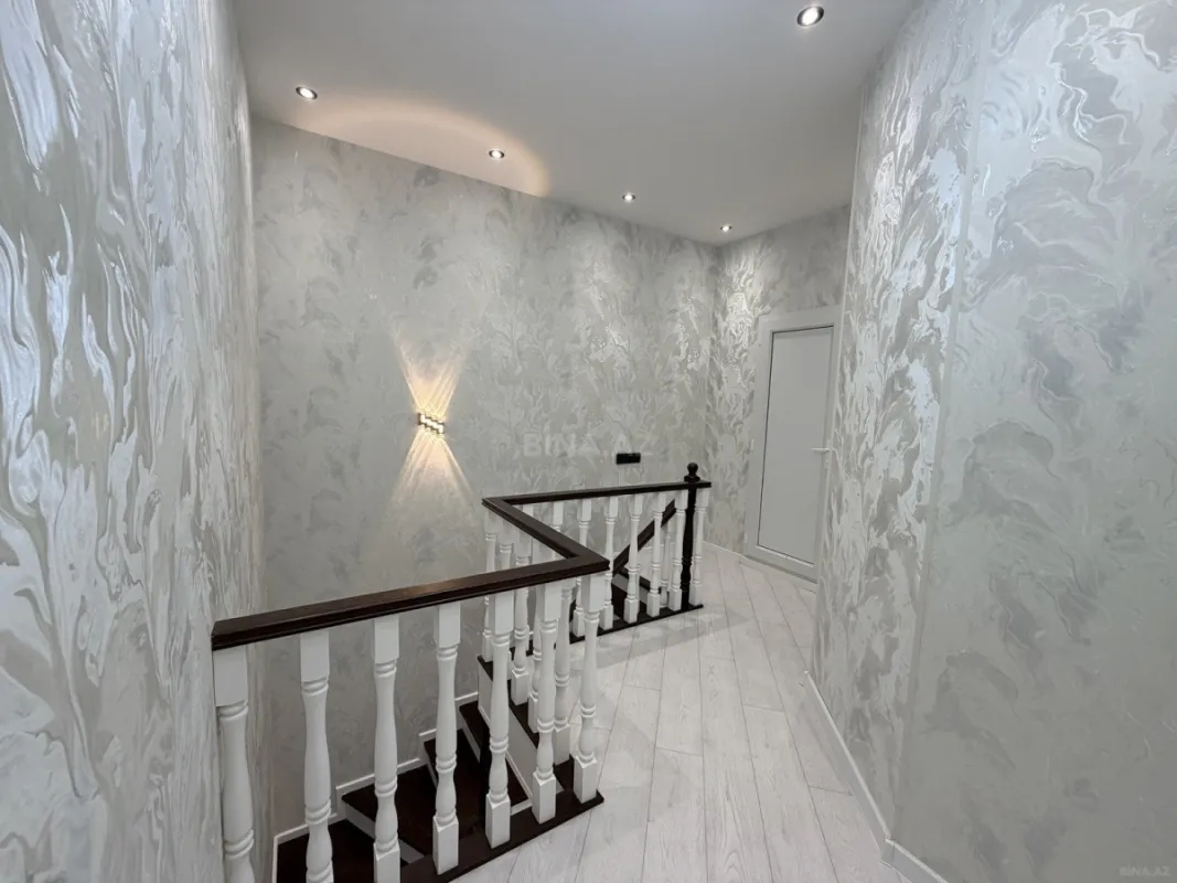 Satılır 6 otaqlı həyət evi 200 m²