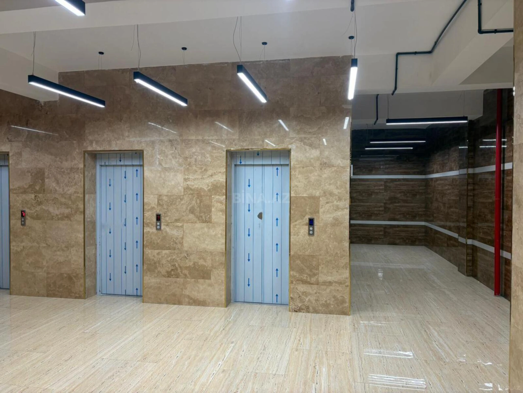 Satılır 3 otaqlı mənzil 106 m²