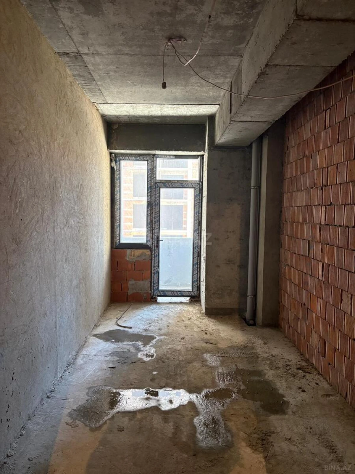 Satılır 3 otaqlı mənzil 106 m²