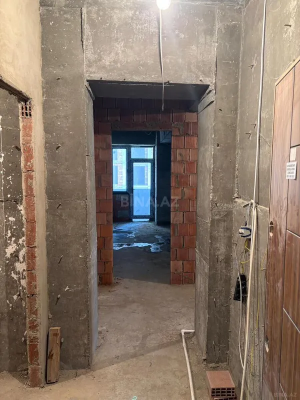 Satılır 3 otaqlı mənzil 106 m²