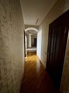 Satılır 3 otaqlı mənzil 140 m²