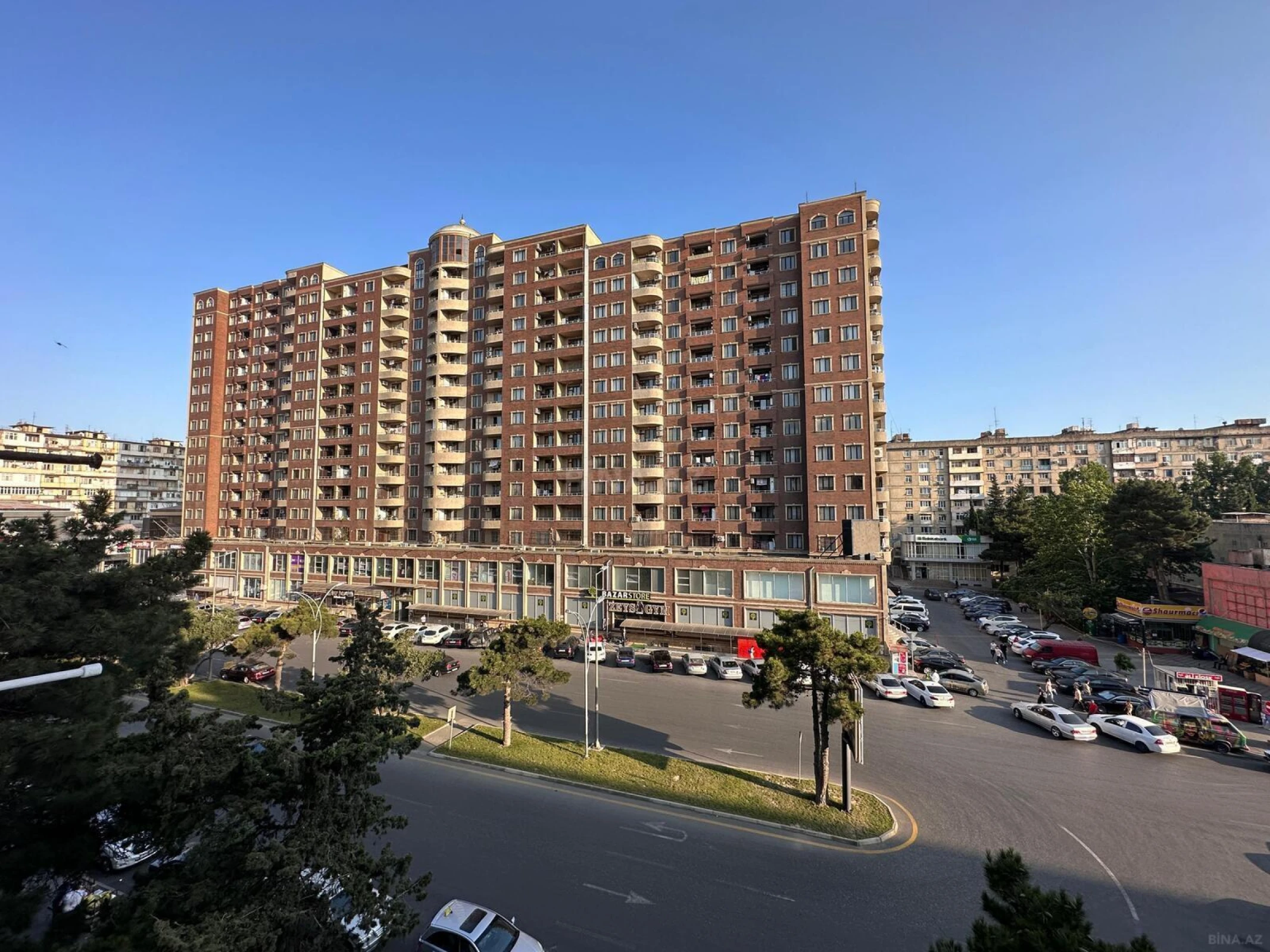 Satılır 3 otaqlı mənzil 156 m²
