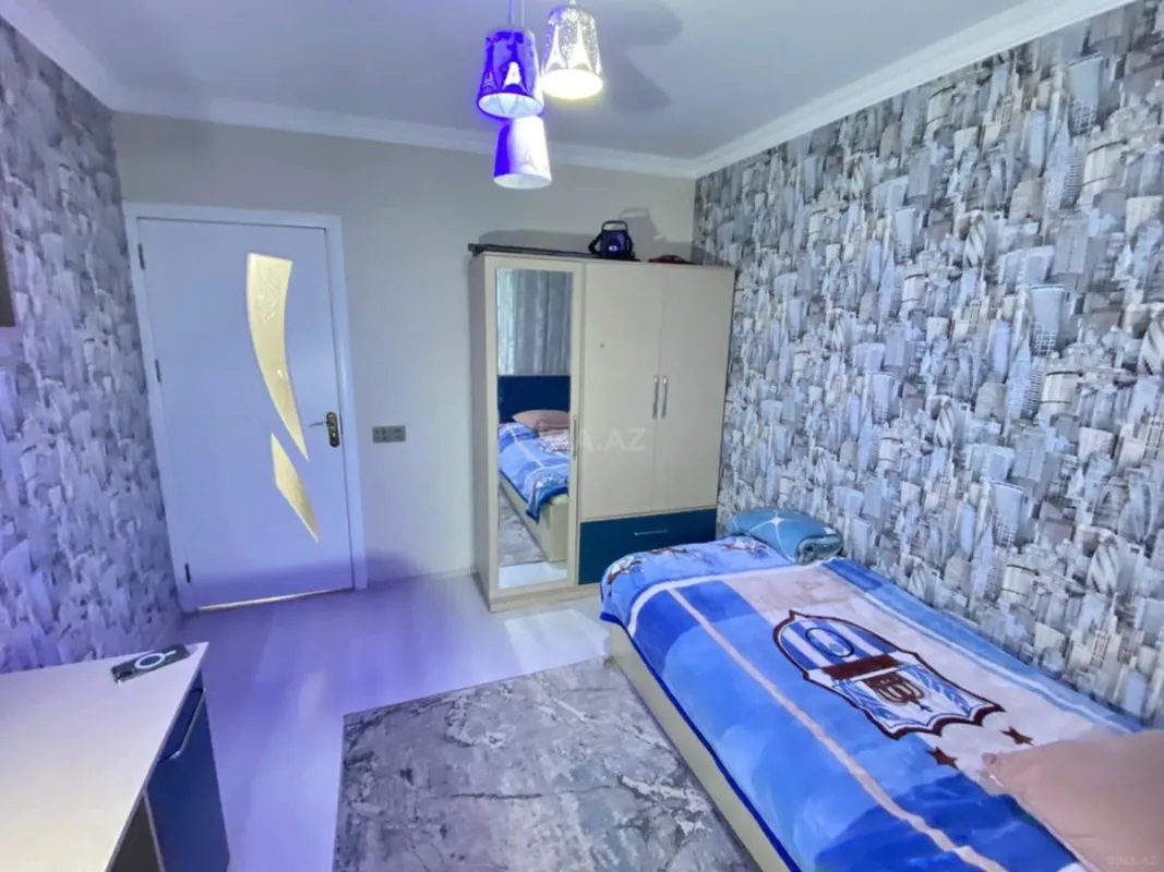 Satılır 5 otaqlı mənzil 80.2 m²