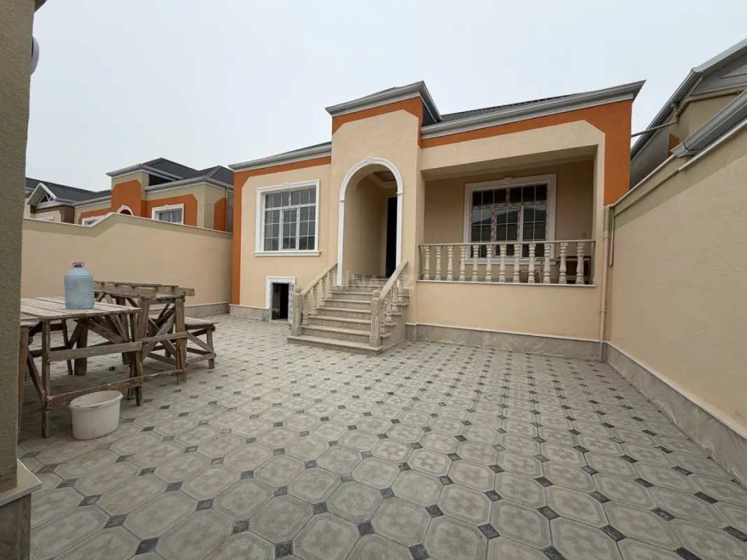Satılır 3 otaqlı həyət evi 100 m²