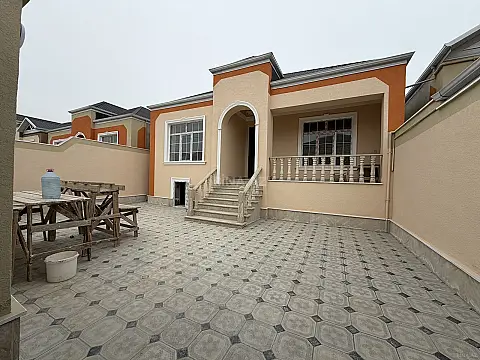 Satılır 3 otaqlı həyət evi 100 m² — Bakı 3 otaq 100.00 m²