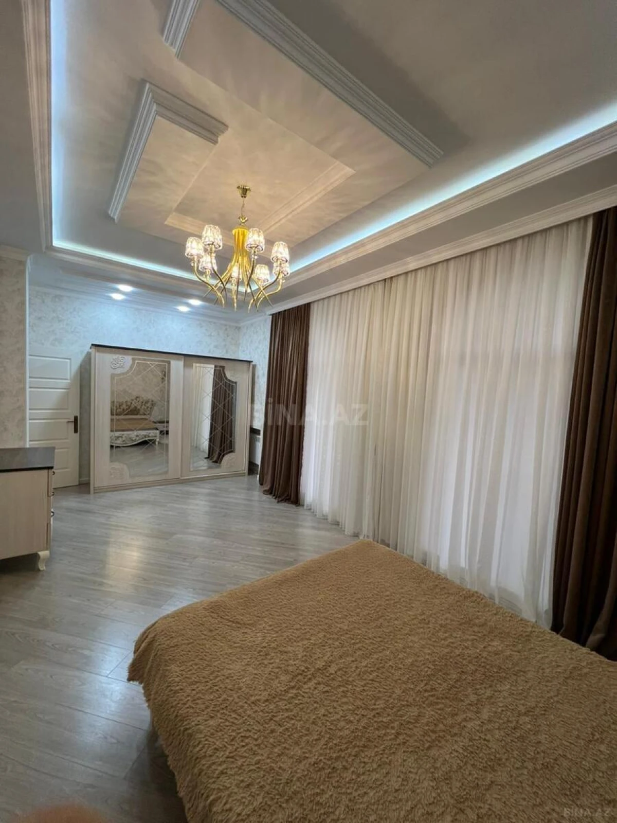 Kirayə verilir 7 otaqlı həyət evi 350 m²