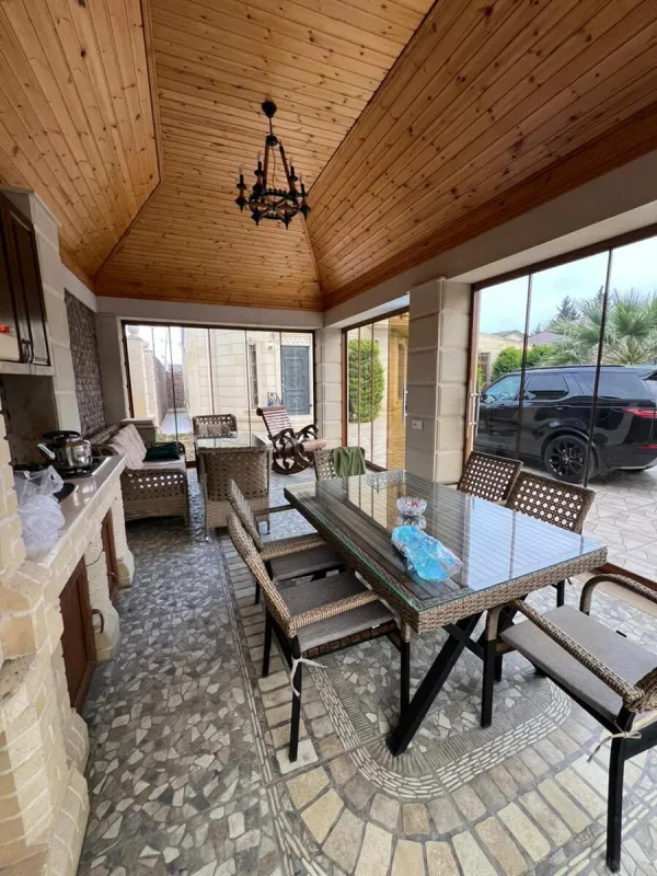 Kirayə verilir 7 otaqlı həyət evi 350 m²