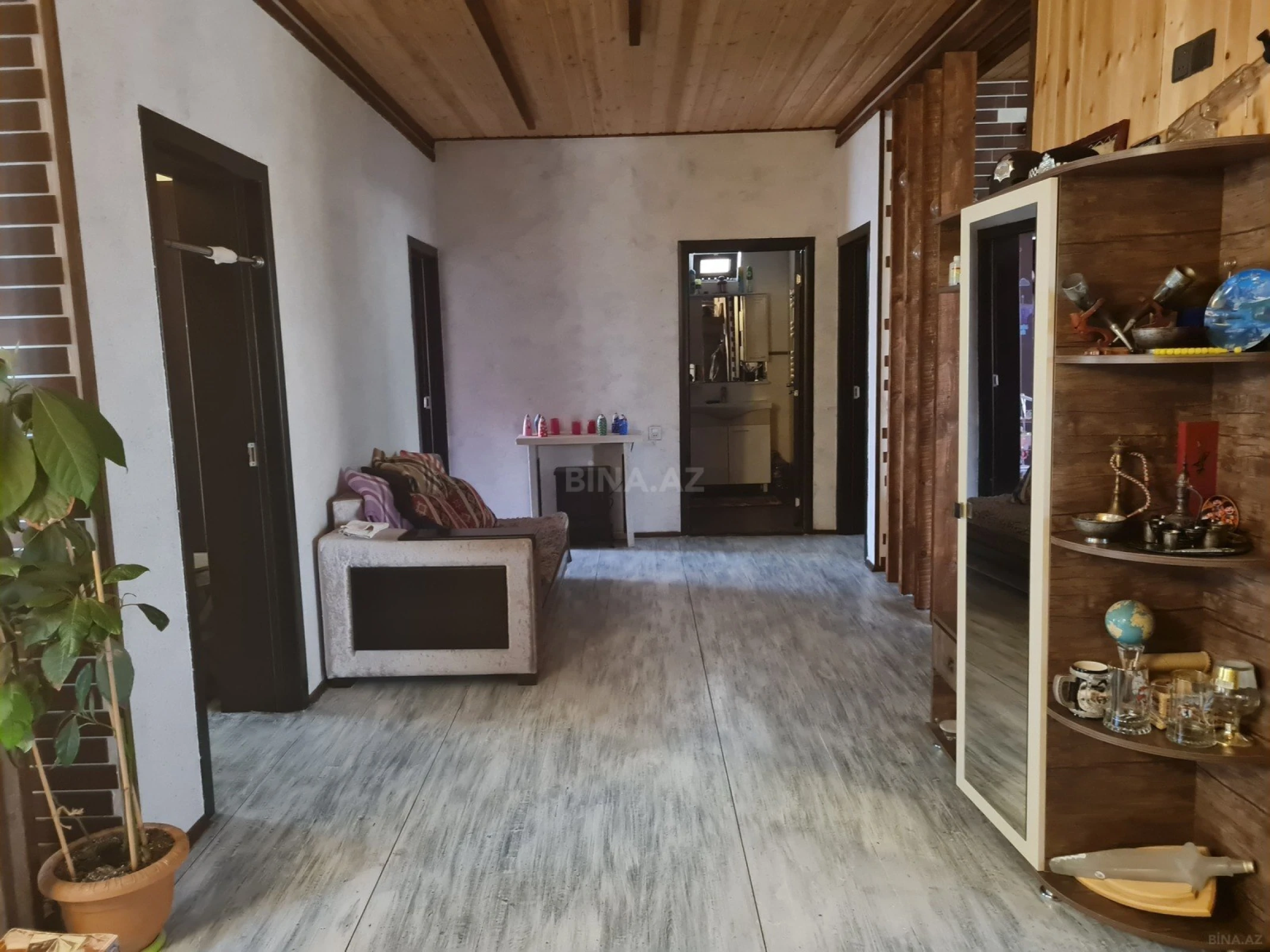 Kirayə verilir 5 otaqlı həyət evi 210 m²