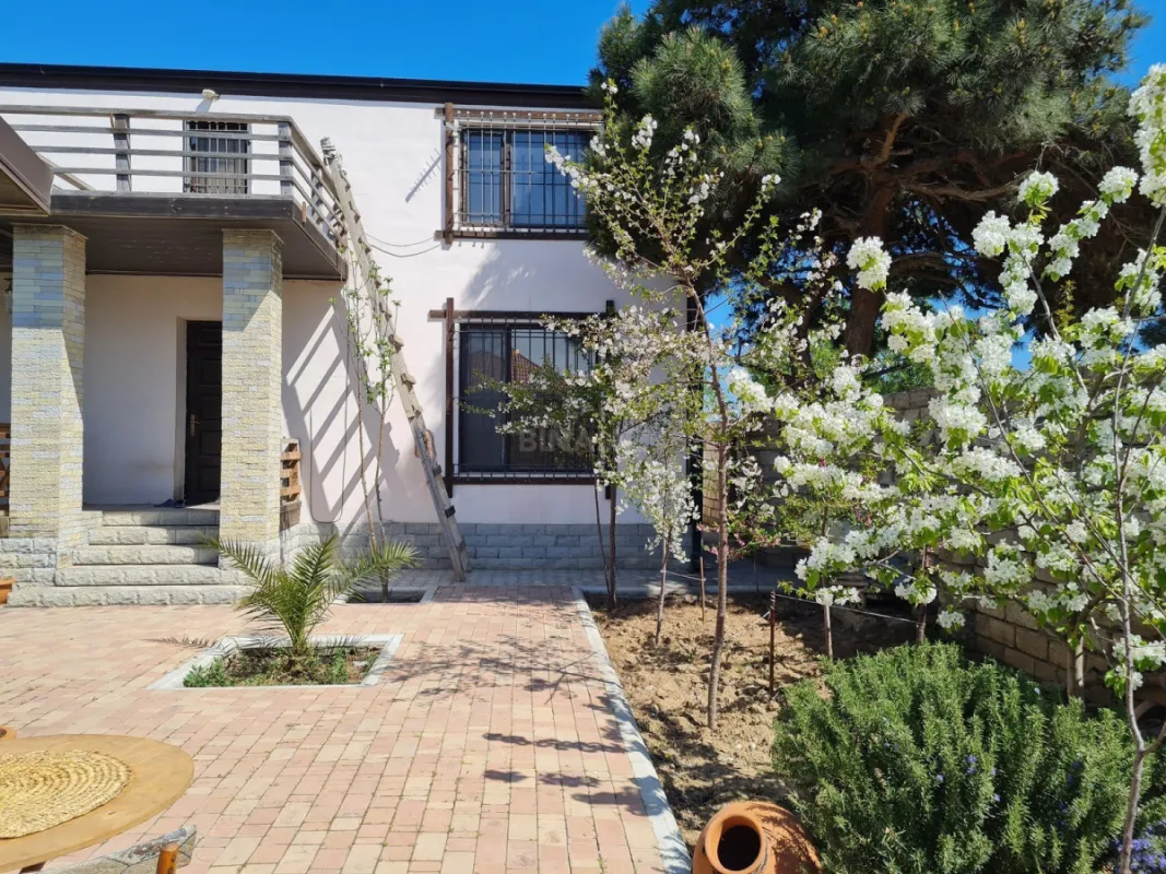 Kirayə verilir 5 otaqlı həyət evi 210 m²