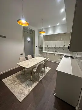 Kirayə verilir 5 otaqlı həyət evi 200 m²