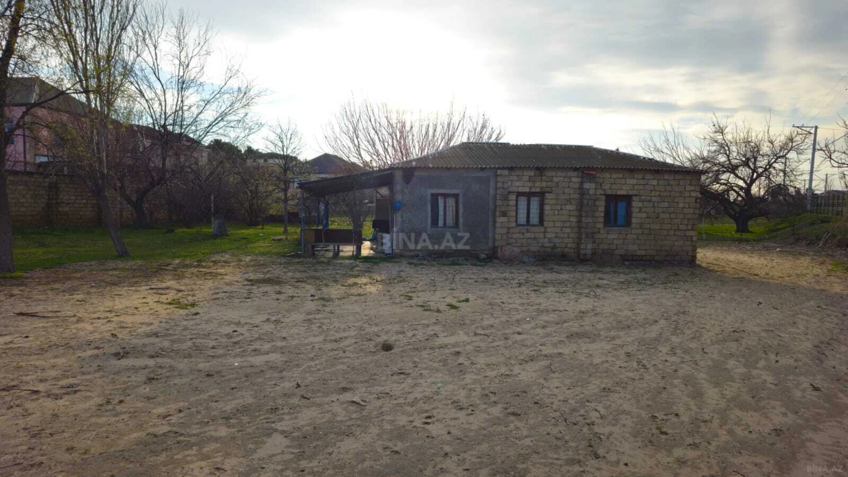 Satılır 3 otaqlı həyət evi 70 m²