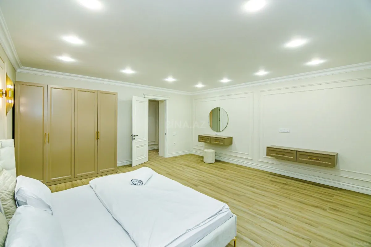 Kirayə verilir 5 otaqlı mənzil 250 m²