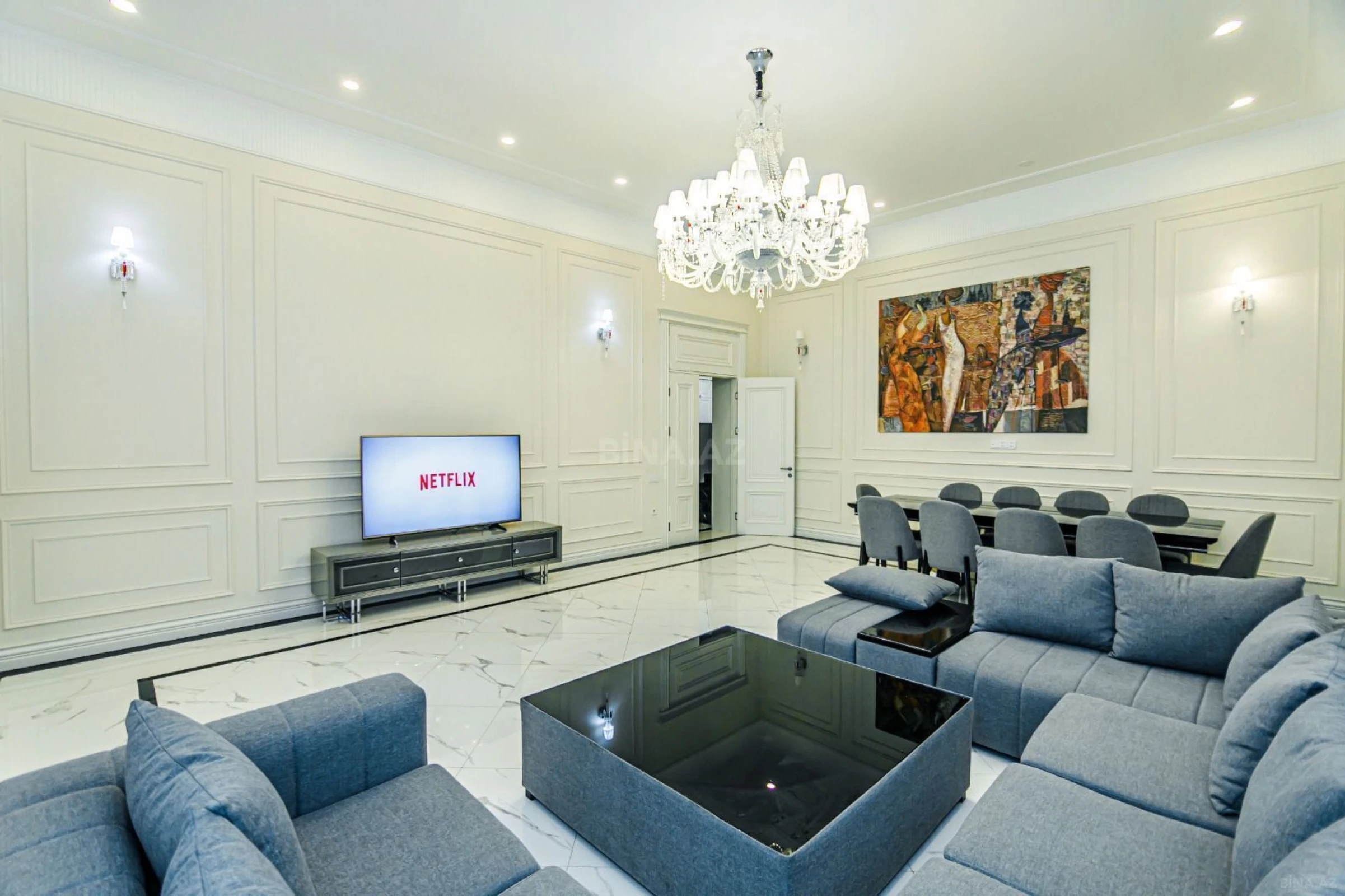 Kirayə verilir 5 otaqlı mənzil 250 m²