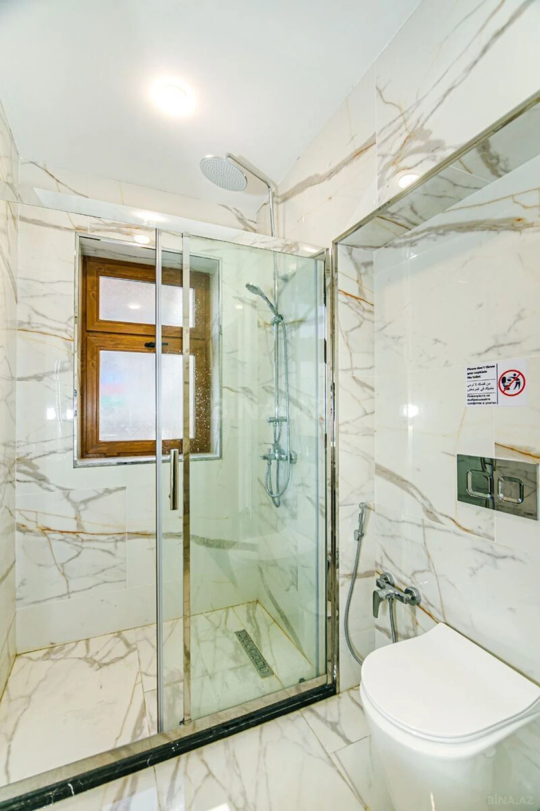 Kirayə verilir 5 otaqlı mənzil 250 m²