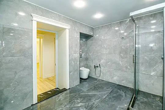Kirayə verilir 5 otaqlı mənzil 250 m²