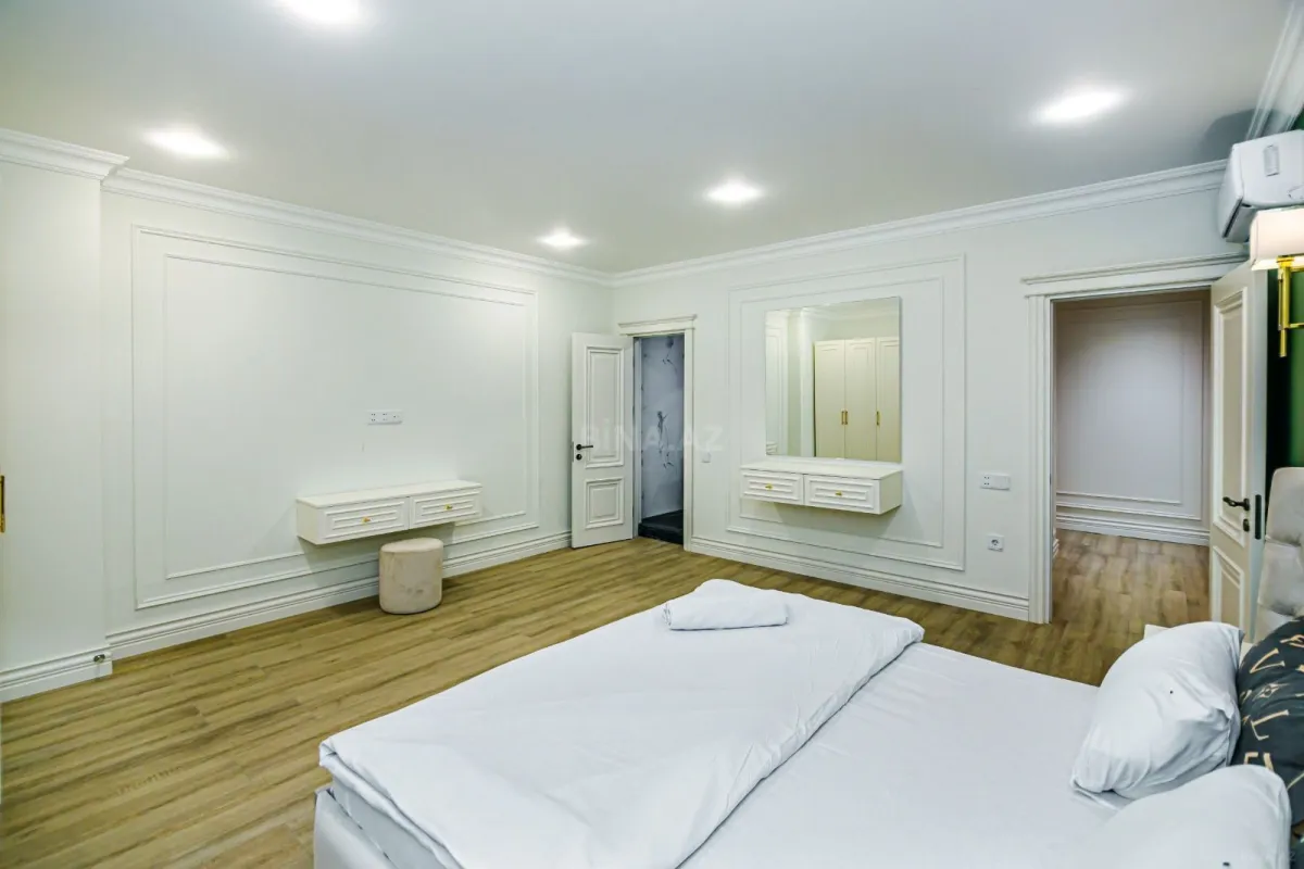 Kirayə verilir 5 otaqlı mənzil 250 m²