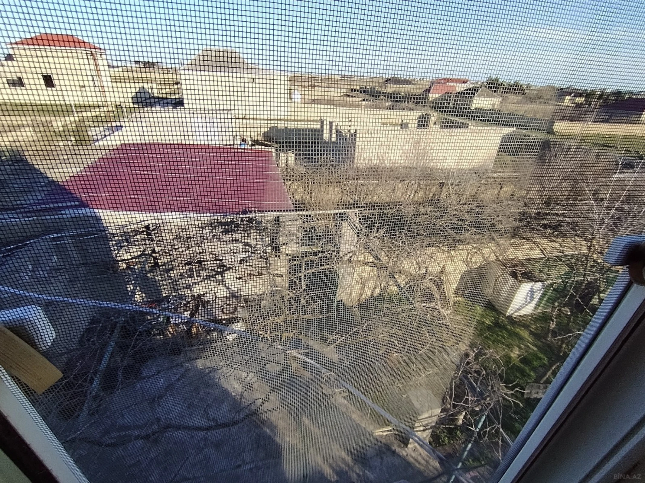 Satılır 5 otaqlı həyət evi 180 m²