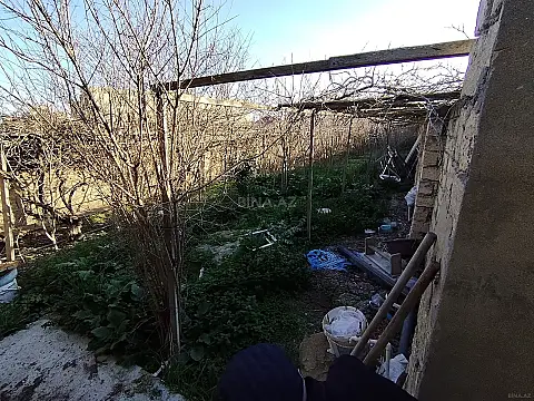 Satılır 5 otaqlı həyət evi 180 m²