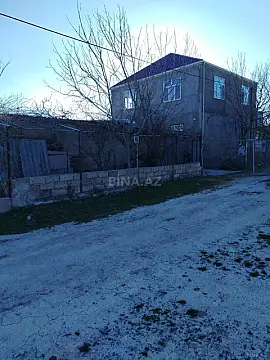 Satılır 5 otaqlı həyət evi 180 m²