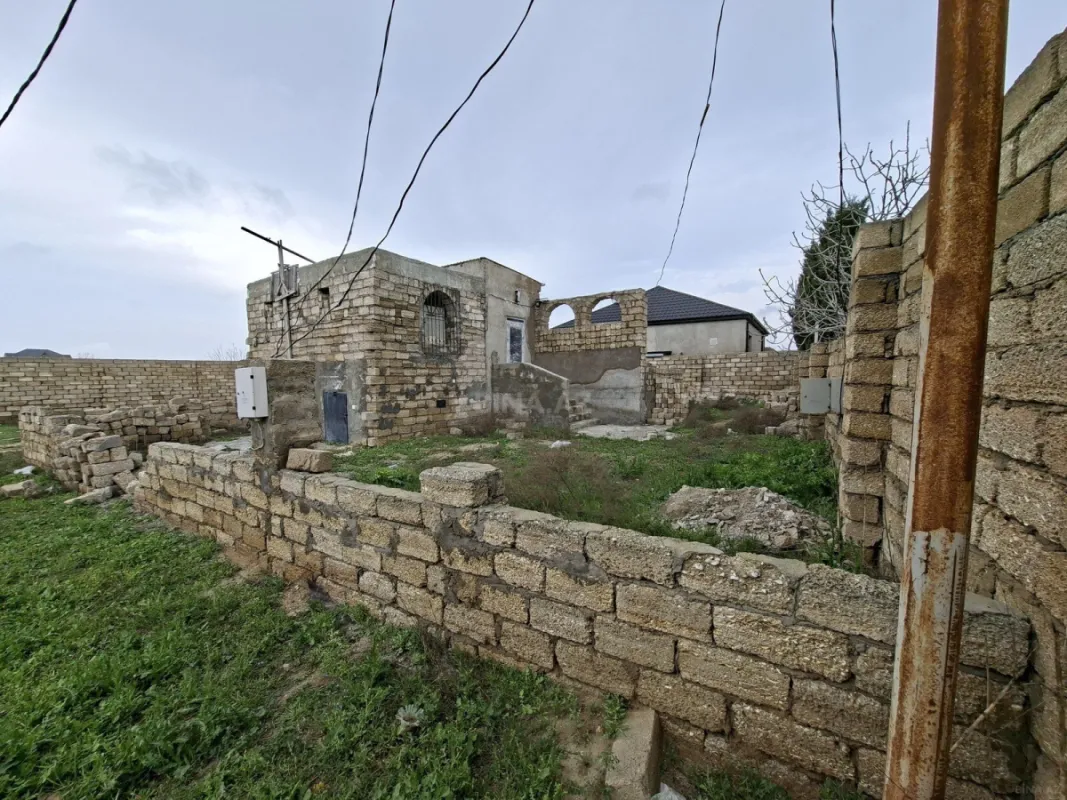 Satılır 2 otaqlı həyət evi 67 m²