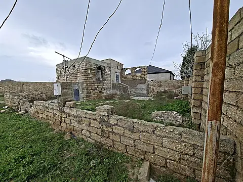 Satılır 2 otaqlı həyət evi 67 m²