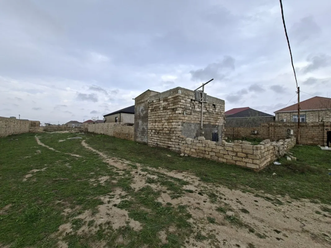 Satılır 2 otaqlı həyət evi 67 m²