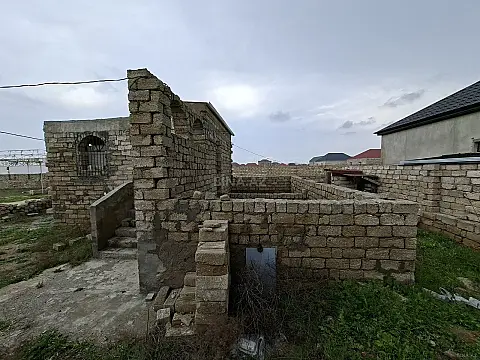 Satılır 2 otaqlı həyət evi 67 m²