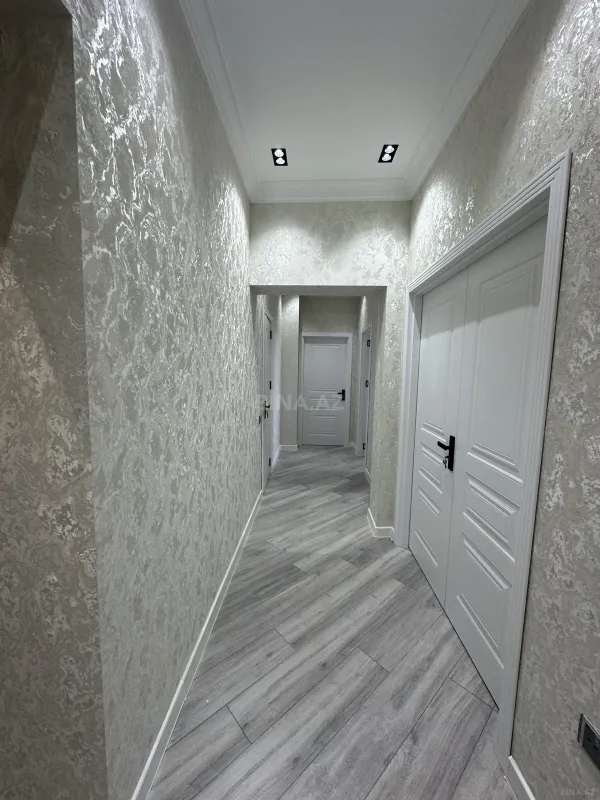 Satılır 2 otaqlı mənzil 92 m²