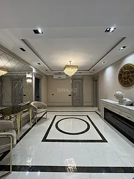 Satılır 4 otaqlı mənzil 240 m²