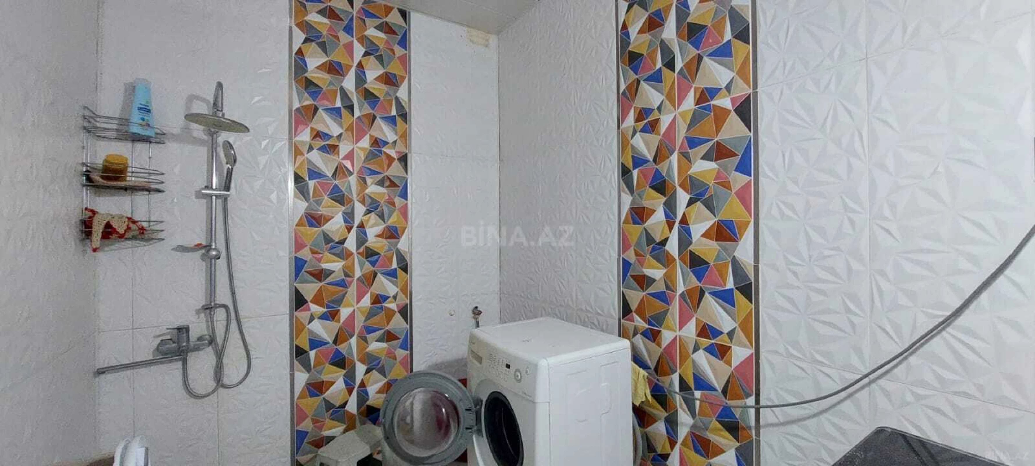 Satılır 4 otaqlı həyət evi 180 m²